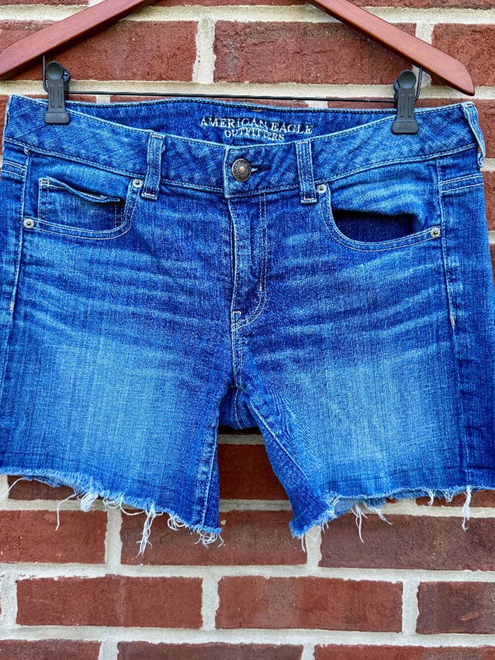 American Eagle Cut-Off Denim Shorts Size 12 Raw Hem Stretch Festival